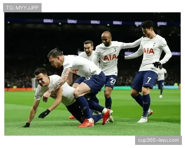 莱切边路进攻犀利助球队逆转取胜,状态回暖引关注 莱切边路进攻犀利助球队逆转取胜,状态回暖引关注