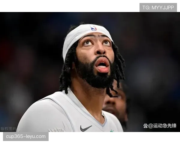 戴维斯内线技术解析：对比同位置球员，优势与短板一目了然