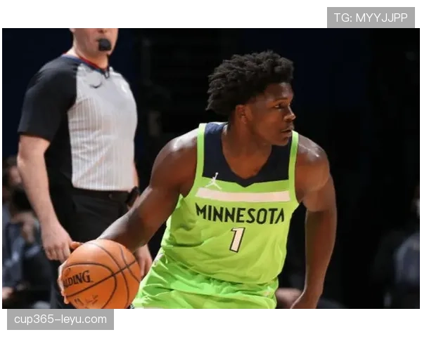 维克托·文班亚马挡拆拉开空间提升得分效率明显优于同期新秀